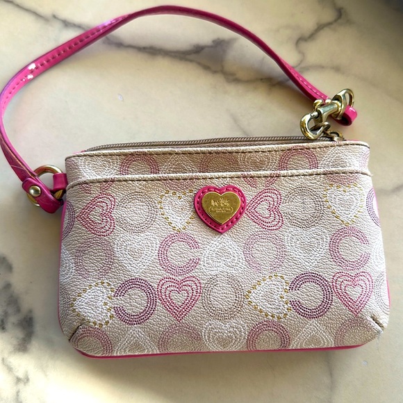 Coach wristlet. - Picture 1 of 6